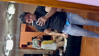 Cuando mi compa me pide prestada mi casa para follarse un culito les digo que va&comma; pero si me dejan ver