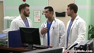 Gaysex bottom cums during threeway fun