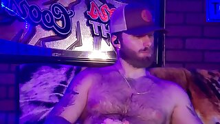Sexy southern dude stroking & cumming in live cam show