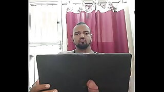 Gozando com o laptop