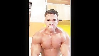 POV : Filipino Bodybuilder Joseph the blessed fucks you