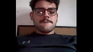 MOSTRANDO O RAB&Atilde;O E LEITANDO &sol; cum and ass