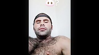 Hot hunk showing off musky hairy pits