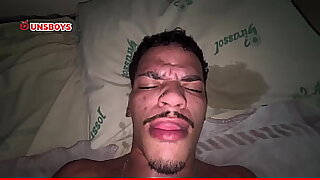 Dotado arrega&ccedil;ou o cuzinho do safado