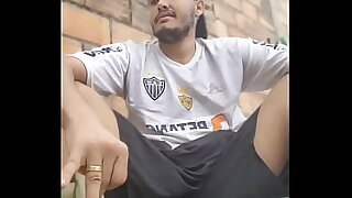 Brincando com a cueca que o par&ccedil;a esqueceu aqui em casa