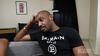 Chupou a rola do tioz&atilde;o pra pagar Empr&eacute;stimo