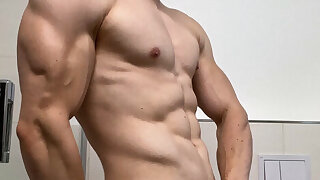 52 Cutie Sexy muscle blond Tiktoker Tim Laurenz timlaurenz OnlyFans porn