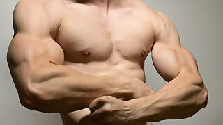 45 Cutie Sexy muscle blond Tiktoker Tim Laurenz timlaurenz OnlyFans porn