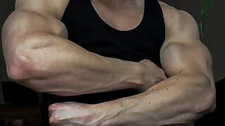 24 Cutie Sexy muscle blond Tiktoker Tim Laurenz timlaurenz OnlyFans porn