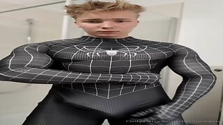 178 Cutie muscle blond TikTok cosplayer Tim Laurenz timlaurenz OnlyFans porn