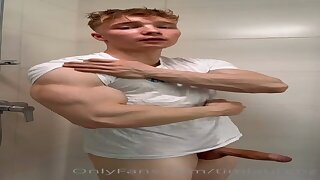 162 Cutie muscle blond TikTok cosplayer Tim Laurenz timlaurenz OnlyFans porn