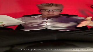 29 Cutie muscle blond TikTok cosplayer Tim Laurenz timlaurenz OnlyFans porn