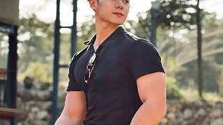 MUSCLE ASIAN CUTIE JERKING OFF