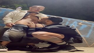 From the bus to the court.