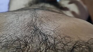 Peludo gemendo e se masturbando &lpar;use fone&rpar;&comma; gemi auto&comma; hahahha