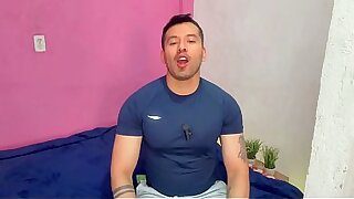 Macho dotado pre&ntilde;a el culo de su cu&ntilde;ado en una piscina a pelo&period; Fue su primera vez&excl; Relato sexual