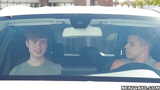 Cody Viper and Evan Knoxx explores each other's hole