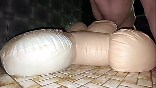 Reupload&colon; Lofty Leila water-filled inflatable doll fuck