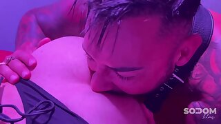 sexo en sauna cañera