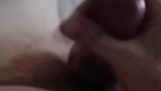 Lying in bed, wanking and cuming
