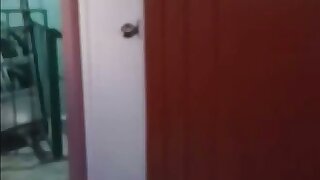Novinho pentelhudo pauzudo pego no flagra batendo punheta e gozando