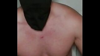 Deutscher Dirtytalk&excl; Meister macht Kniebeugen und r&auml;cht sich danach hart